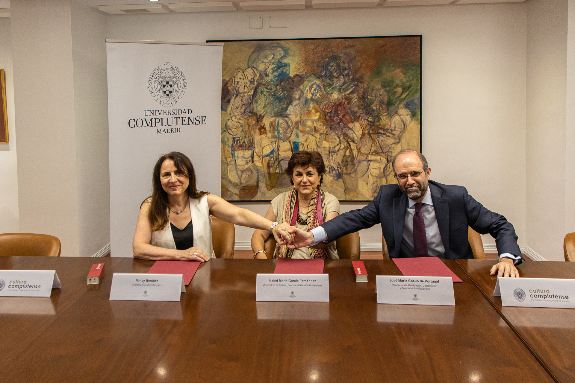 Nancy Berthier (CVZ), Isabel M.ª García Fernández (UCM) y José María Coello de Portugal Martínez del Peral (UCM)
