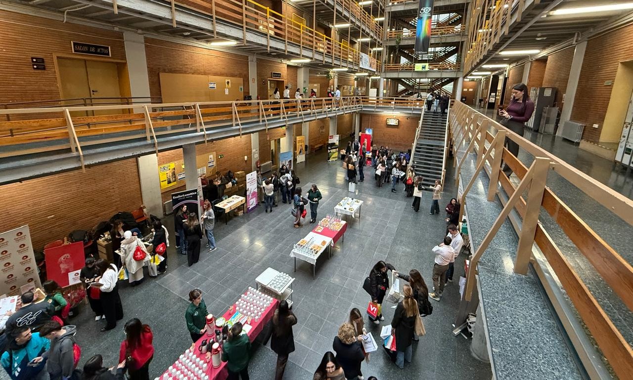 I Jornada de Empleabilidad y Emprendimiento en la Facultad de Óptica y Optometría