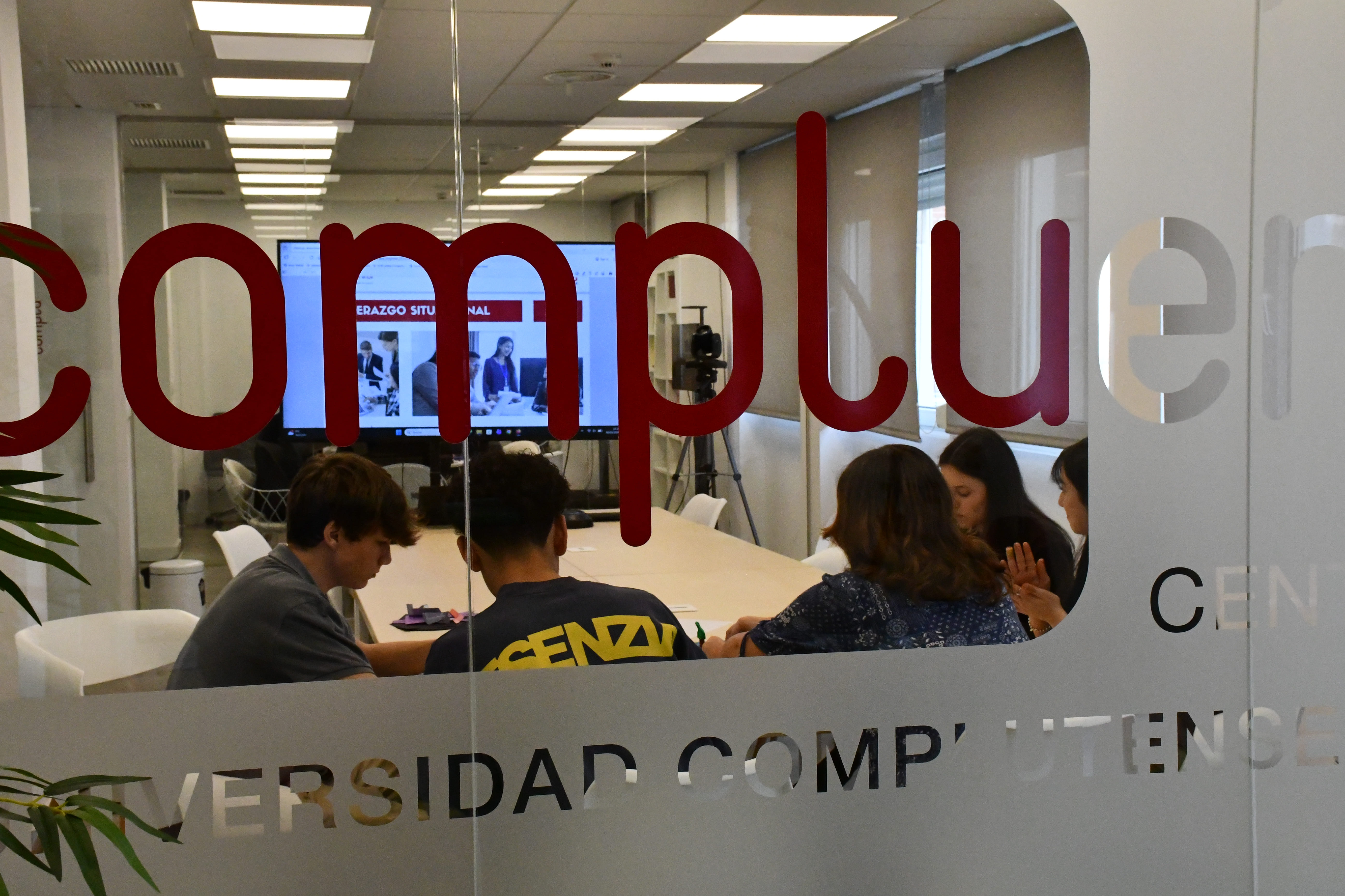 Compluemprende ha abierto sus puertas al alumnado del programa 4.º ESO + Empresa del curso académico 2025/26