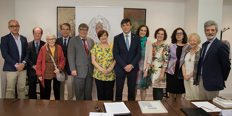 La familia de Alfredo Castellón dona a la UCM diez cartas de María Zambrano