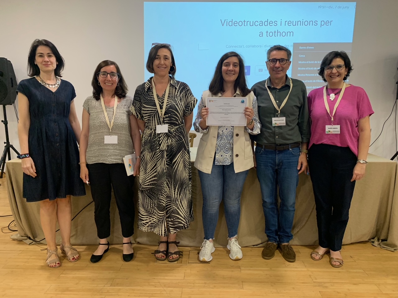  Elena Vallés recibe el premio al Mejor TFM en Turismo del Grupo de Trabajo de Geografía del Turismo de la AGE