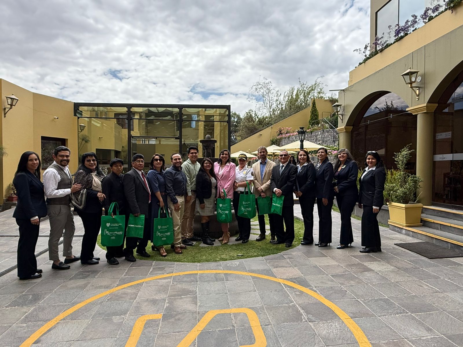 Manuel de la Calle Vaquero ha participado en el I Congreso Internacional Comercio y Turismo organizado por la Universidad Católica de Santa María de Arequipa (Perú). 
