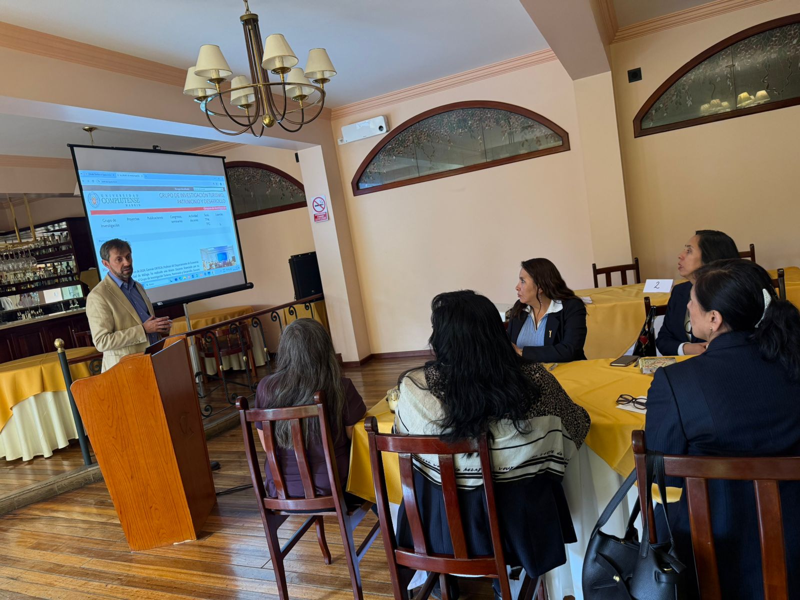 Manuel de la Calle Vaquero ha participado en el I Congreso Internacional Comercio y Turismo organizado por la Universidad Católica de Santa María de Arequipa (Perú). 