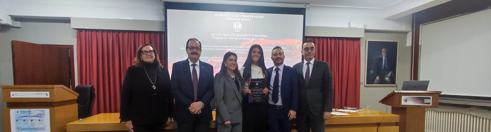 Lidia Sanchez-Puebla defendio su tesis:  Análisis de los cambios retinianos a lo largo del tiempo en el modelo murino APPNL-F/NL-F de la Enfermedad de Alzheimer mediante OCT,OCTA, técnicas inmunohistoquímicas y electrofisiología