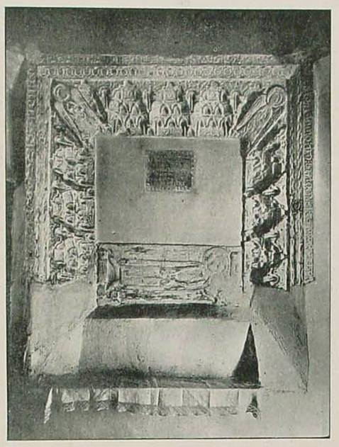 (Imagen 6) Estado del sepulcro de Fernán Pérez  en 1916
