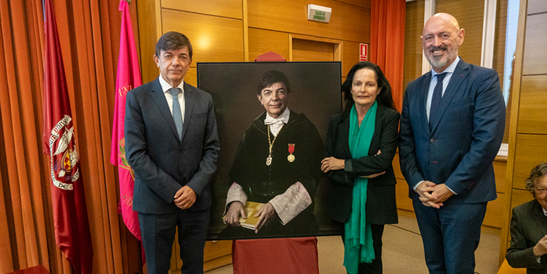 Presentado el retrato de Carlos Andradas, primera fotografía en la galería de rectores