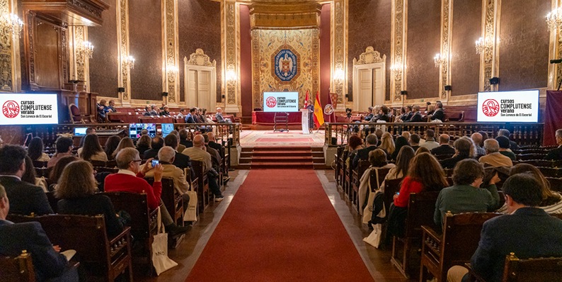 Los Cursos de Verano agradecen la imprescindible contribución a sus patrocinadores y anuncian a Jaume Plensa como autor del cartel de 2025