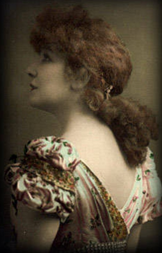 Sarah Berhnardt como Tosca.