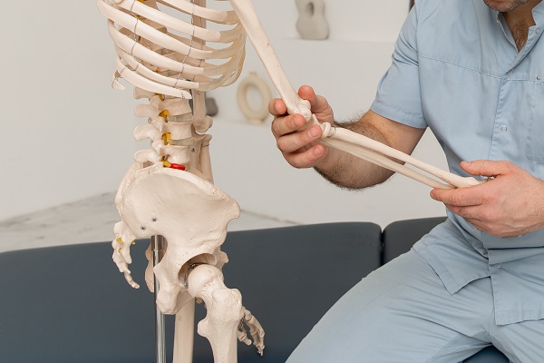 La osteoporosis y la artritis reumatoide son patologías a las que iría destinado este avance. / Shutterstock.