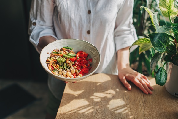 La dieta DASH enfatiza el consumo de verduras, legumbres y cereales. / Shutterstock.